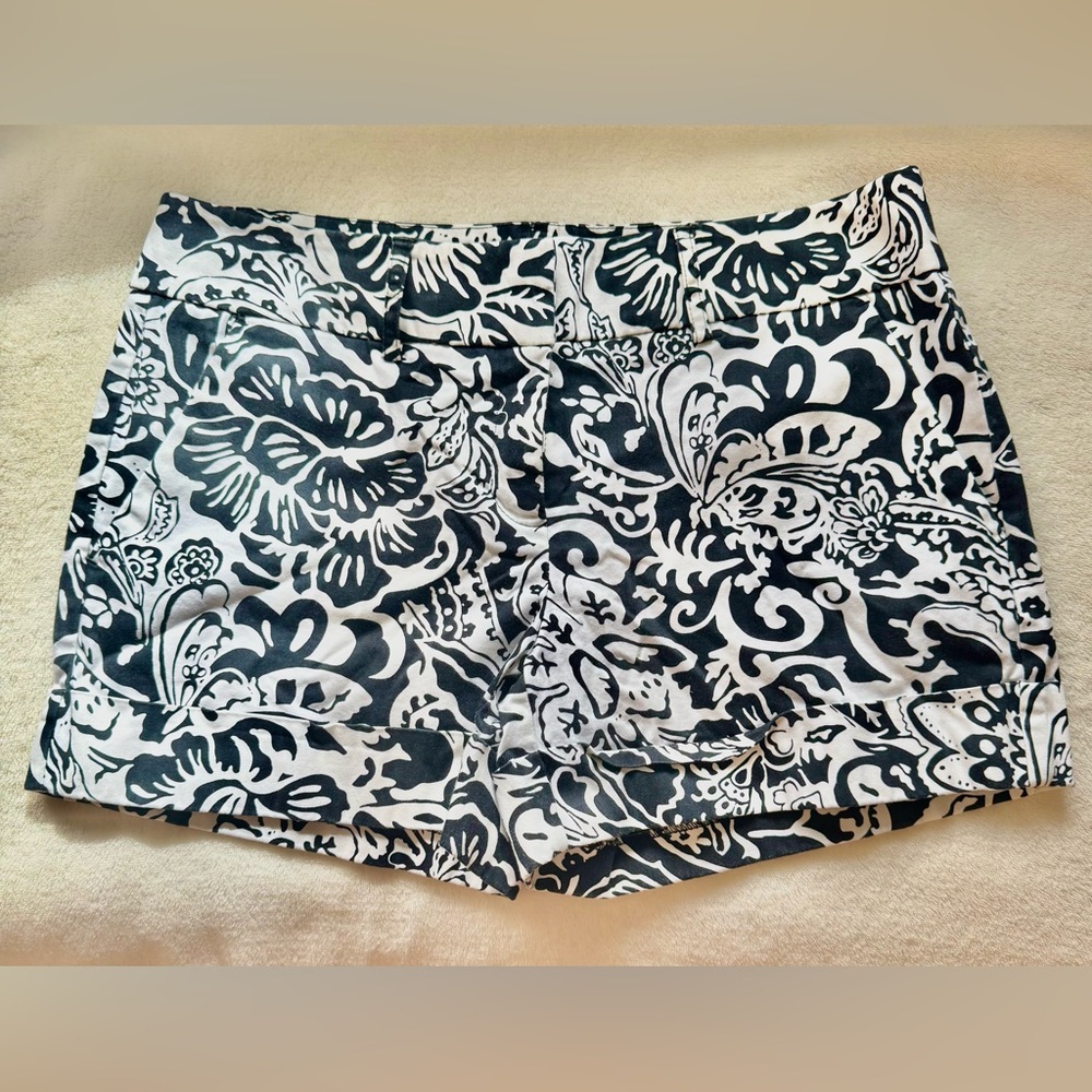New York & Company Black and White Patterned High Waist Shorts